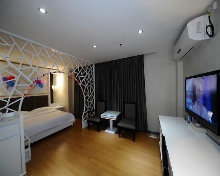 Super 8 Guangzhou Railyway Station Hotell Eksteriør bilde